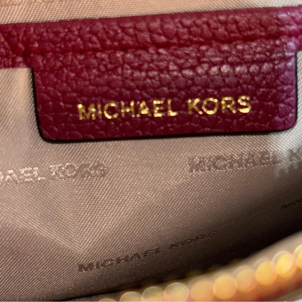 Michael Kors Large Zip Pebble Leather Clutch - Picture 3 of 8